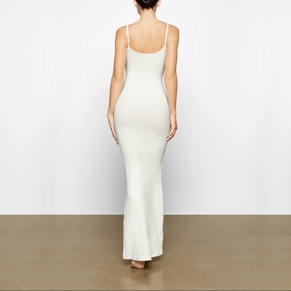 NWT SKIMS Soft Lounge Shimmer Slip Dress in MARBLE Size M - RARE - Picture 3 of 5